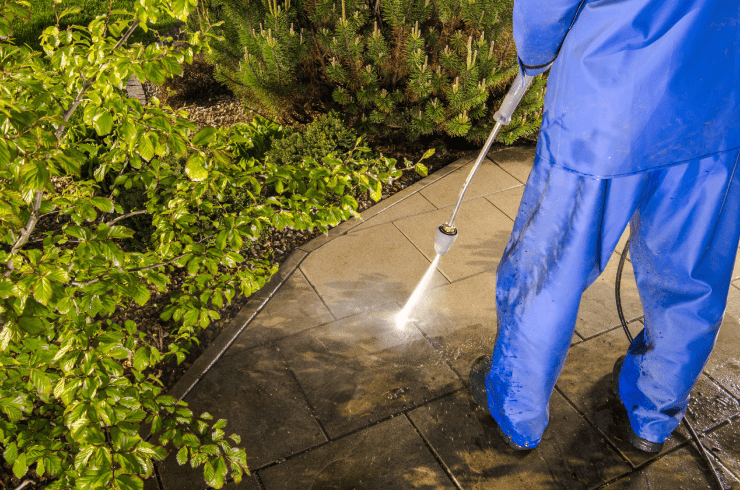 L AND T Pressurewash